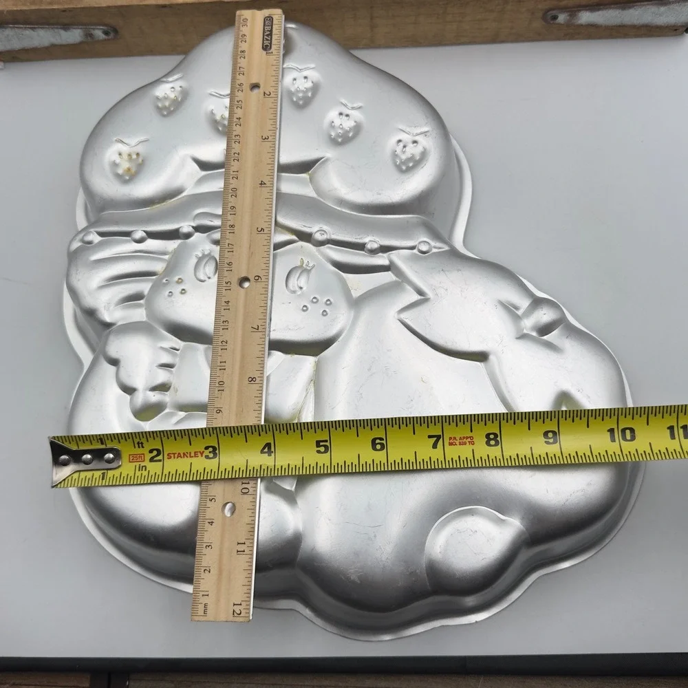 Vintage 1980 Wilton Strawberry Shortcake Cake Pan Silver Aluminum 502-3835